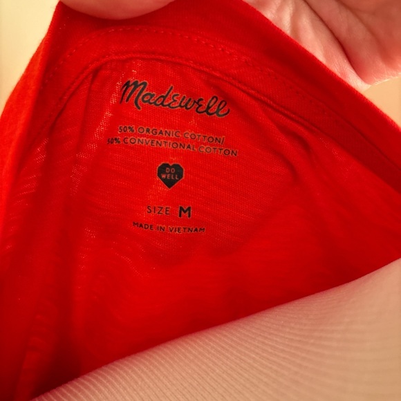 Madewell red v neck so cute and comfy - Picture 2 of 2